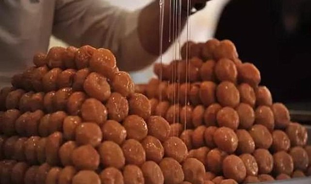 Üç Nesildir Devam Eden Lezzet: Ramazan Helvasının Sırrı - En Son Haberler